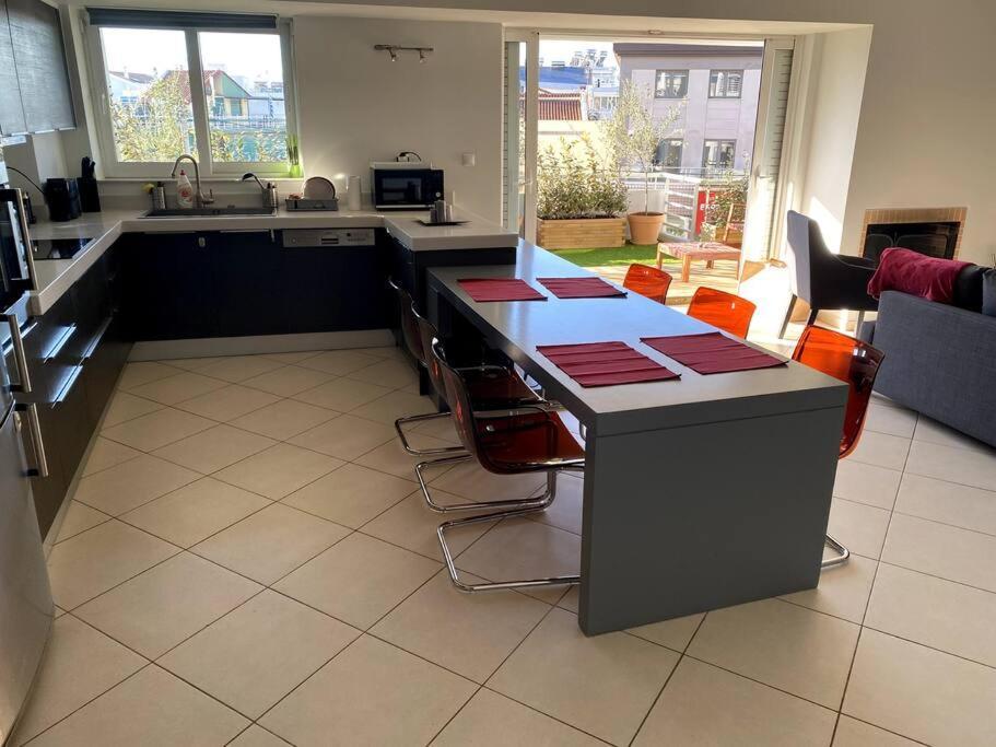 Spacious And Sunkissed 3Br & 2 Bathrooms Apartment Atenas Exterior foto