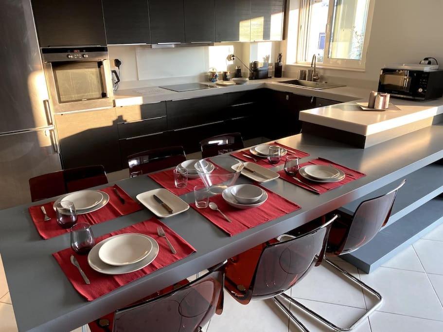 Spacious And Sunkissed 3Br & 2 Bathrooms Apartment Atenas Exterior foto