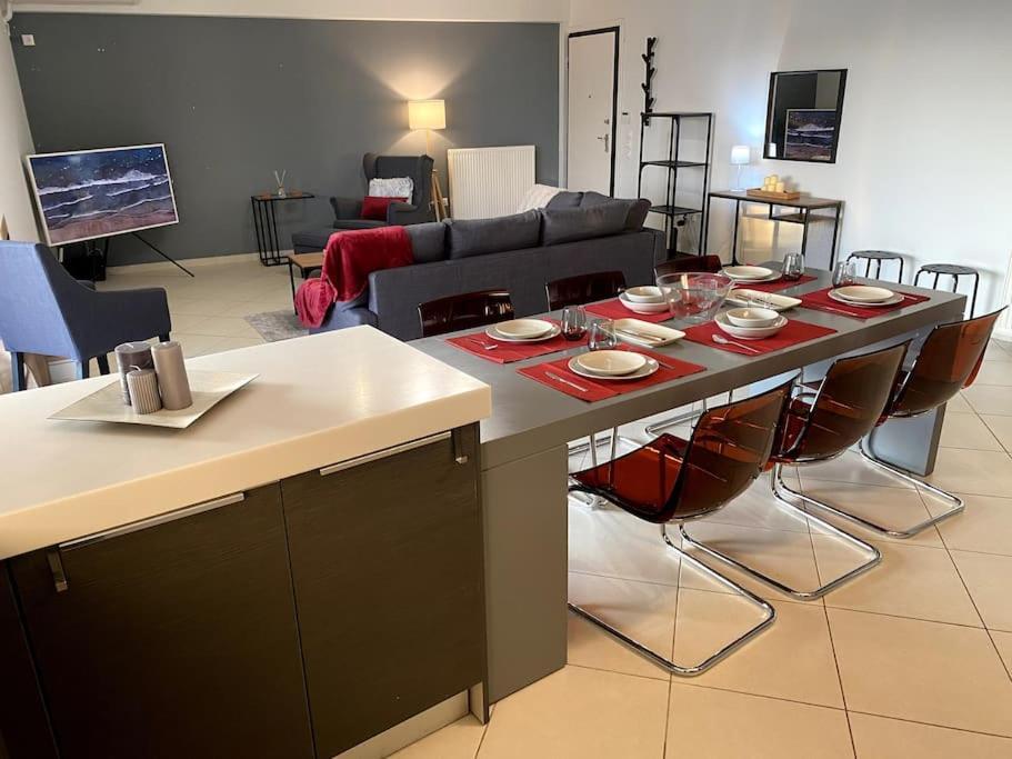 Spacious And Sunkissed 3Br & 2 Bathrooms Apartment Atenas Exterior foto