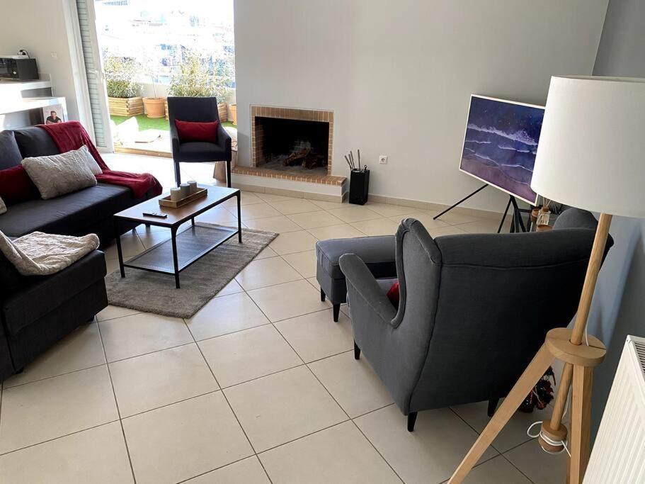Spacious And Sunkissed 3Br & 2 Bathrooms Apartment Atenas Exterior foto